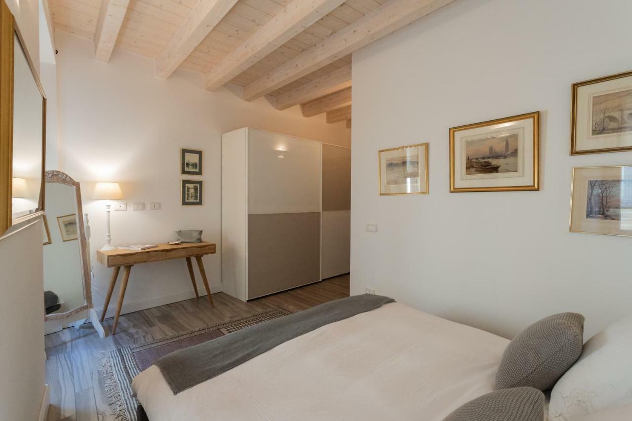 White Suite With Private Terrace By Rent All Όπως Εξωτερικό φωτογραφία